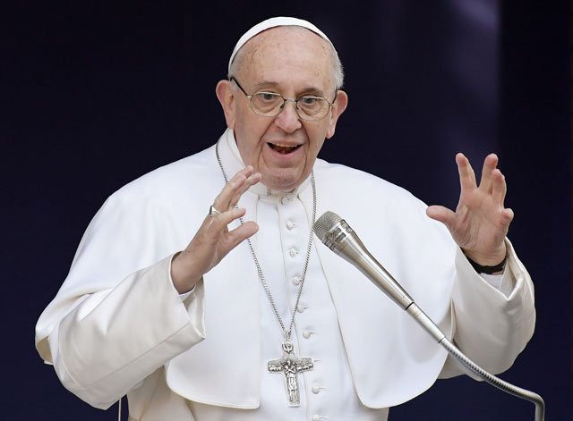 pope francis delivers a speech during a meeting with students and teachers of roma tre university in rome on february 17 2017 photo afp