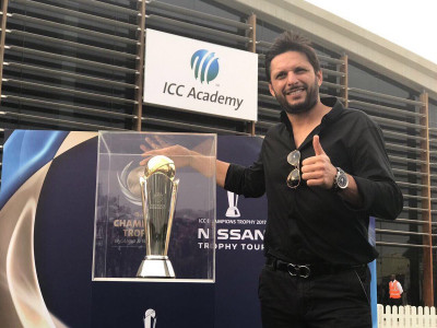 afridi inaugurates icc champions trophy tour