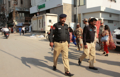 bomb hoax police clear commercial building bomb hoax police clear commercial building