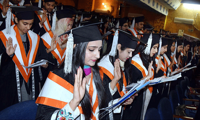 graduates take oath at lumhs 16th annual convocation boasting a high number of female graduates the vc said that among the total of 543 graduates 327 were female photo app