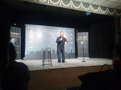 international comedians wowed karachi with candid show international comedians wowed karachi with candid show