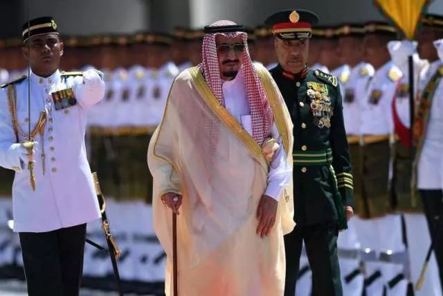 saudi arabia s king salman inspects a guard of honour at the parliament house in kuala lumpur malaysia photo reuters saudi arabia s king salman inspects a guard of honour at the parliament house in kuala lumpur malaysia photo reuters