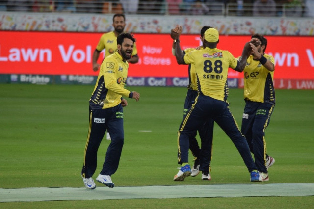 sammy was asked how difficult is it for you to control afridi on the field photo courtesy psl sammy was asked how difficult is it for you to control afridi on the field photo courtesy psl