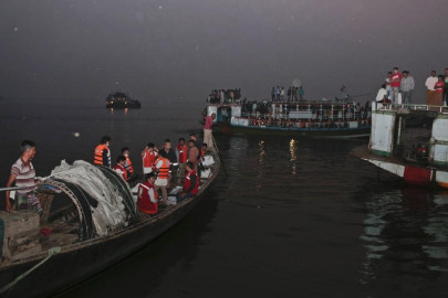 drowned 17 die as boat capsizes in chennai