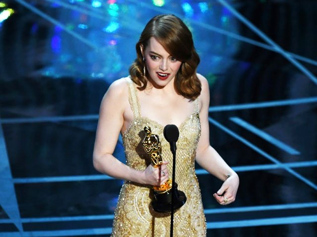 US actress Emma Stone speaks after she won the Best Actress award in "La La Land" at the 89th Oscars on February 26, 2017 in Hollywood, California
AFP / Mark RALSTON
