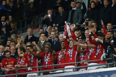 mourinho urges united to fight for more mourinho urges united to fight for more