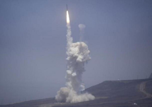 a flight test of the exercising elements of the ground based midcourse defence gmd system is launched by the 30th space wing and the us missile defence agency at the vandenberg afb california june 22 2014 photo reuters a flight test of the exercising elements of the ground based midcourse defence gmd system is launched by the 30th space wing and the us missile defence agency at the vandenberg afb california june 22 2014 photo reuters