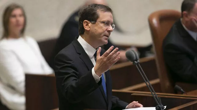 israeli opposition politician isaac herzog at the knesset january 16 2017 photo courtesy haaretz israeli opposition politician isaac herzog at the knesset january 16 2017 photo courtesy haaretz