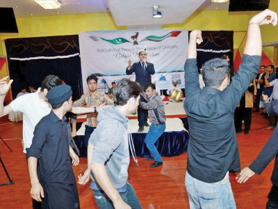 rare performance g b expatriates dance in uae