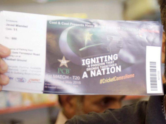 fans queued up for the tickets to watch live international matches at home photo shafiq malik express fans queued up for the tickets to watch live international matches at home photo shafiq malik express