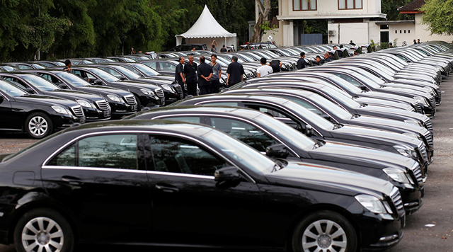 limousines parked outside a government tourism office in nusa dua ahead of king salman 039 s visit on the island of bali indonesia march 2 2017 photo reuters