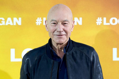 patrick stewart wants us citizenship to fight donald trump patrick stewart wants us citizenship to fight donald trump