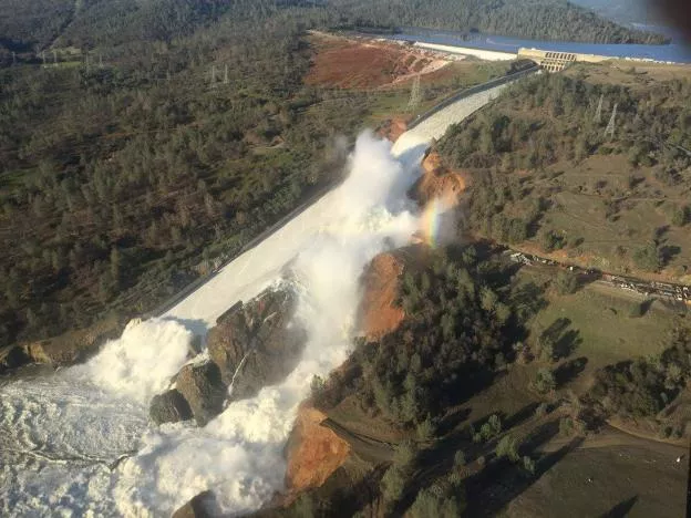 a damaged spillway with eroded hillside is seen in an aerial photo taken over the oroville dam in oroville california u s february 11 2017 photo reuters a damaged spillway with eroded hillside is seen in an aerial photo taken over the oroville dam in oroville california u s february 11 2017 photo reuters