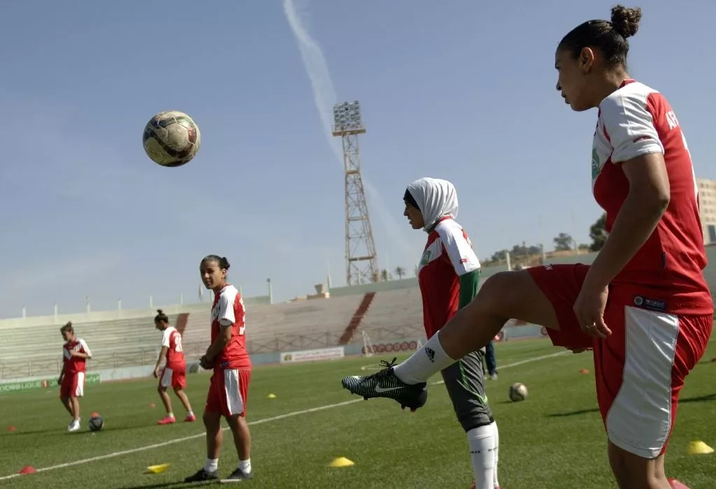 afak relizane 039 s players attend a training session in the algerian city of relizane photo afp afak relizane 039 s players attend a training session in the algerian city of relizane photo afp