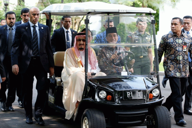 king salman and a 1 000 strong entourage are enjoying a week long holiday in bali after a visit to jakarta photo afp file king salman and a 1 000 strong entourage are enjoying a week long holiday in bali after a visit to jakarta photo afp file
