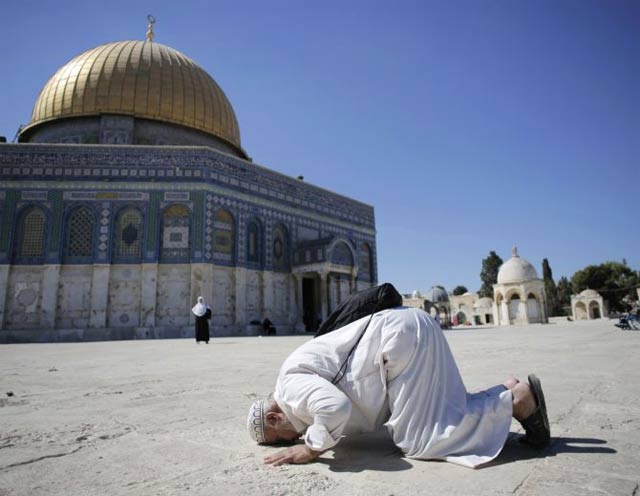 five times a day roughly 1 6b muslims bow kneel and place their foreheads to the ground in the direction of makkah photo reuters