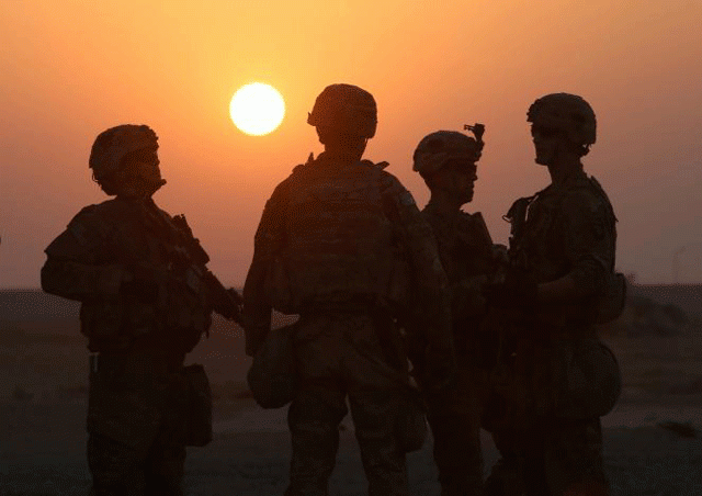 american soldiers are seen at the us army base in qayyara south of mosul photo reuters american soldiers are seen at the us army base in qayyara south of mosul photo reuters