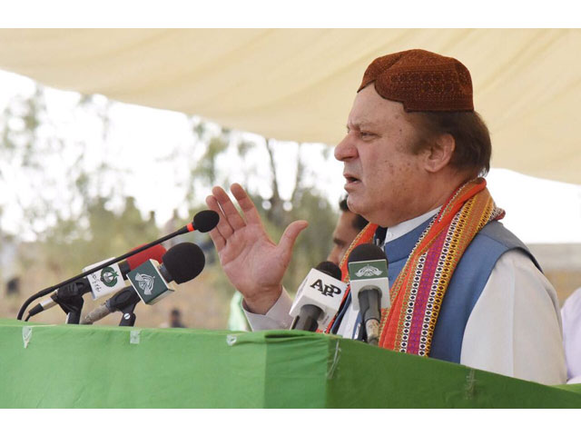 prime minister nawaz sharif addressing a public gathering in thatta on march 9 2017 photo pml n