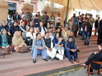 protest against speaker opposition sets up parallel session on pa stairs