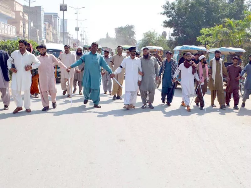 protesters march towards kutchery chowk photo online protesters march towards kutchery chowk photo online
