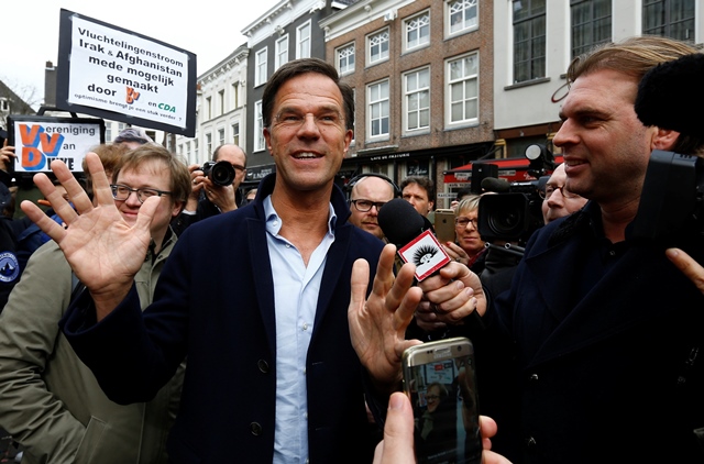 dutch prime minister mark rutte of the vvd liberal party campaigns for the 2017 dutch election in breda netherlands march 11 2017 photo reuters