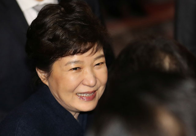 south korea 039 s ousted leader park geun hye arrives at her private house in seoul south korea march 12 2017 photo afp