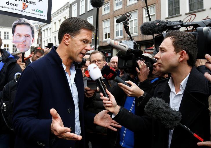 dutch prime minister mark rutte of the vvd liberal party speaks to the media as he campaigns for the 2017 dutch election in breda netherlands march 11 2017 photo reuters