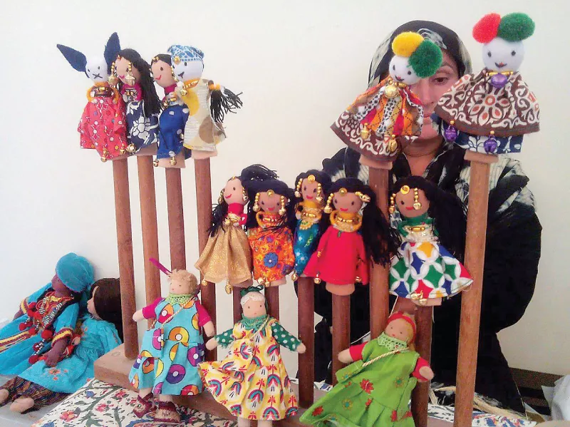 puppets dolls and various types of toys were on display photo express puppets dolls and various types of toys were on display photo express