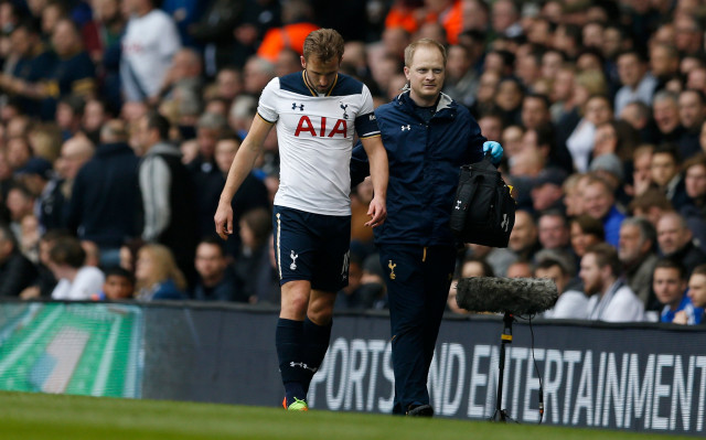 tottenham 039 s harry kane goes off injured in the fa cup match against millwall on march 12 2017 photo reuters tottenham 039 s harry kane goes off injured in the fa cup match against millwall on march 12 2017 photo reuters