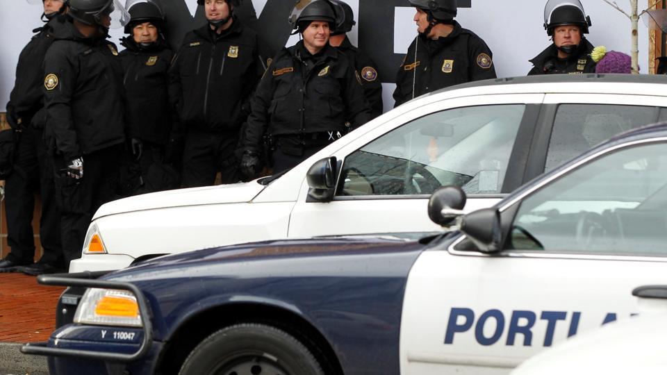 seattle police said they were investigating the vandalism at temple de hirsch sinai as a hate crime after an off duty officer spotted it on friday photo reuters