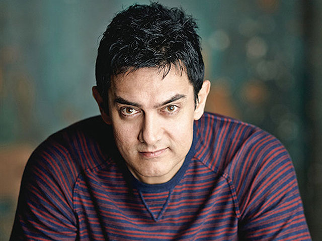 aamir turns 52 discusses nepotism in bollywood and working with amitabh bachchan