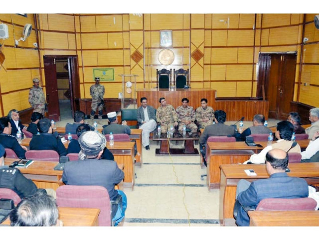 army officials along with the deputy mayor of quetta preside over a meeting for the census in quetta photo ppi army officials along with the deputy mayor of quetta preside over a meeting for the census in quetta photo ppi