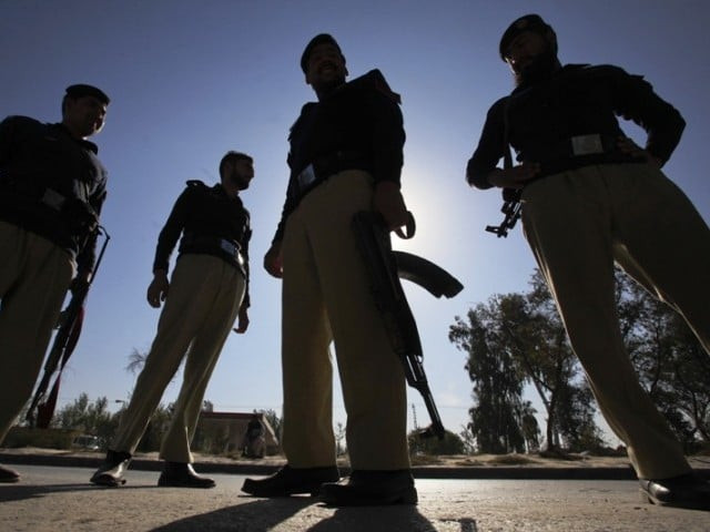 car lifting gang busted in mansehra car lifting gang busted in mansehra
