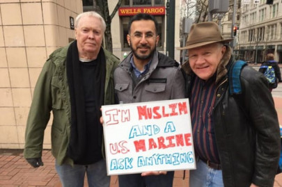 muslim us marine answers strangers questions in effort to fight islamophobia muslim us marine answers strangers questions in effort to fight islamophobia