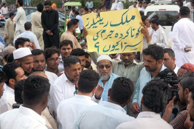 drastic increase milk retailer s gathered on friday outside the karachi press club to voice their grievances photo athar khan express drastic increase milk retailer s gathered on friday outside the karachi press club to voice their grievances photo athar khan express