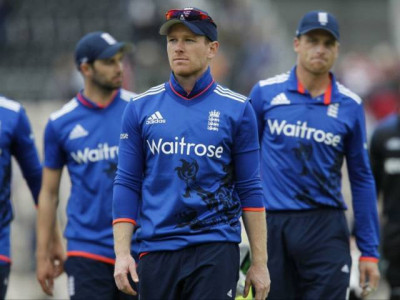 ecb tell england players to be brave and smile ecb tell england players to be brave and smile