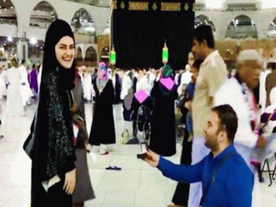 she said yes turkish man proposes future wife in makkah s grand mosque