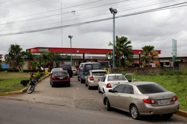 venezuelan motorists line up for fuel at a gas station of venezuelan state oil company pdvsa in maturin venezuela march 23 2017 photo reuters venezuelan motorists line up for fuel at a gas station of venezuelan state oil company pdvsa in maturin venezuela march 23 2017 photo reuters