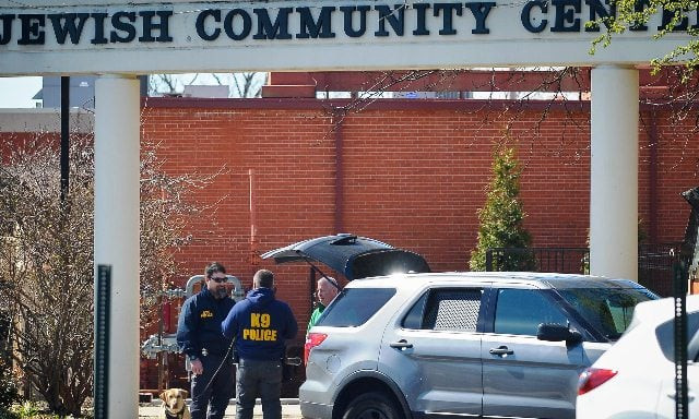 police officers outside a jewish community centre in louisville kentucky after it received bomb threats photo reuters police officers outside a jewish community centre in louisville kentucky after it received bomb threats photo reuters