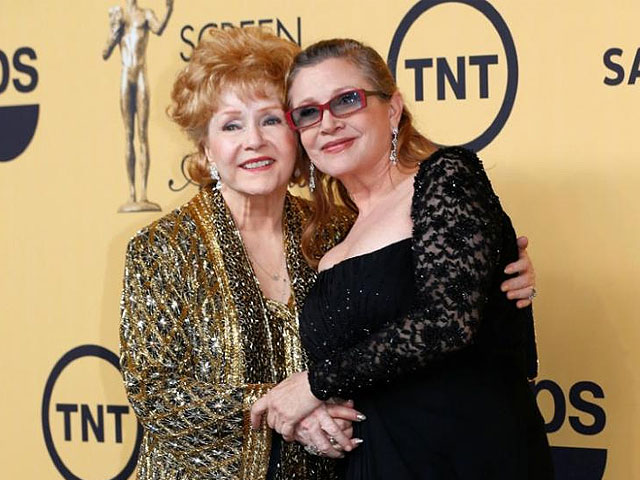 carrie fisher debbie reynolds lauded at public memorial service
