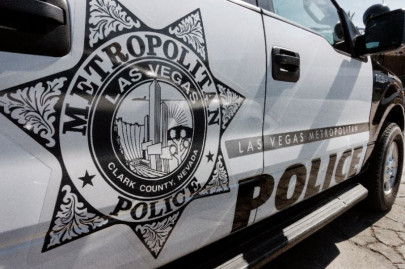 one killed in shooting on las vegas strip suspect surrenders