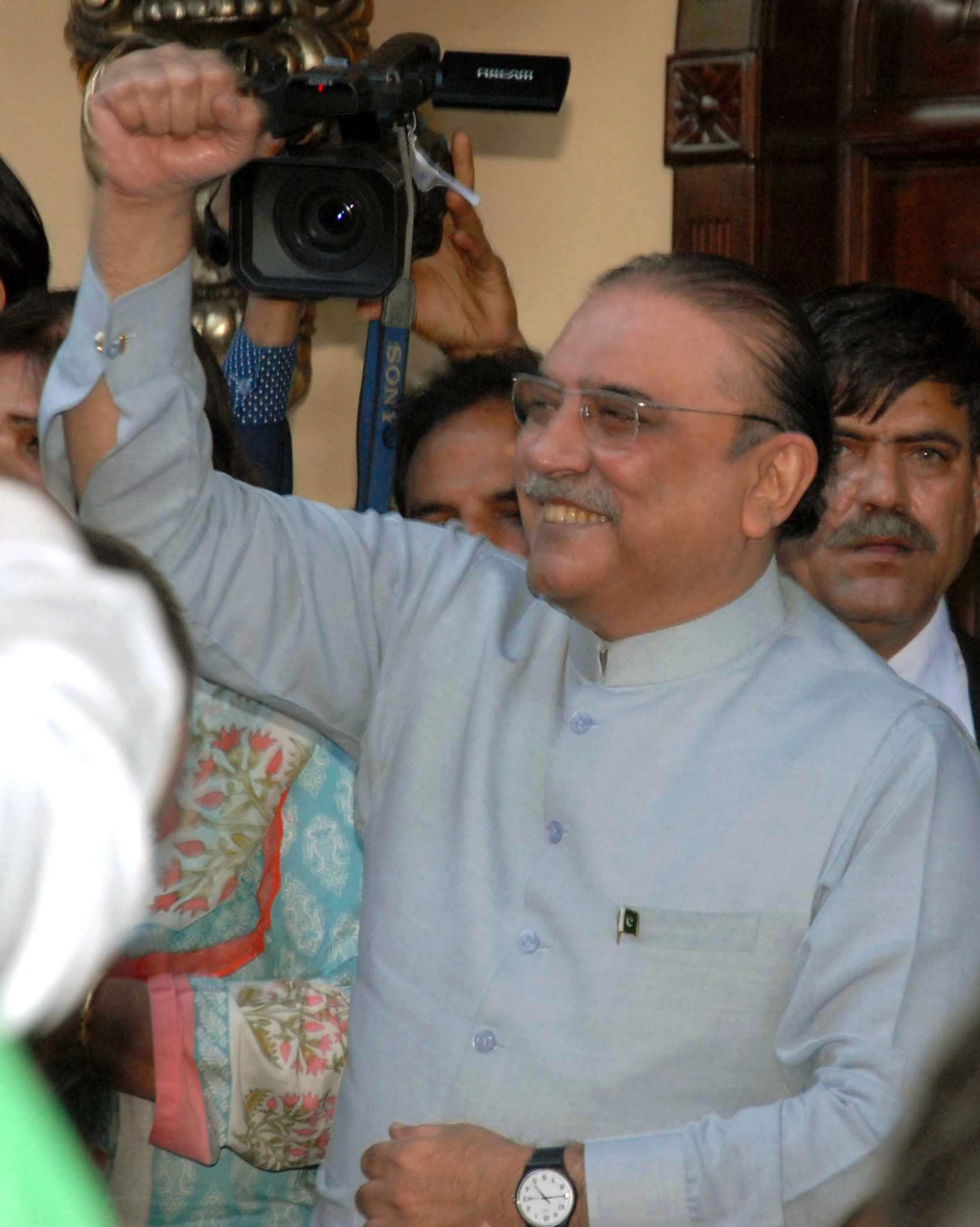 asif zardari addresses ppp activists in lahore photo shahbaz malik