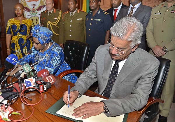 defence minister khawaja muhammad asif and south african defence minister nosiviwe mapisa naqakula signing an agreement at ministry of defence production pak secretariat ii photo app