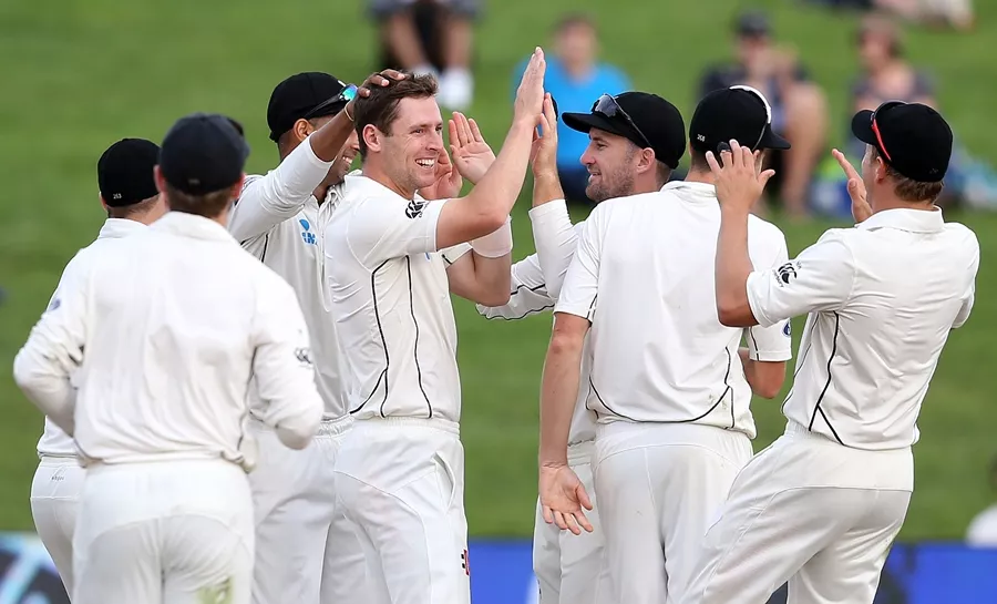matt henry c of new zealand celebrates with teammates after taking the wicket of temba bavuma of south africa during day four of the third test cricket match between new zealand and south africa at seddon park in hamilton on march 28 2017 photo afp matt henry c of new zealand celebrates with teammates after taking the wicket of temba bavuma of south africa during day four of the third test cricket match between new zealand and south africa at seddon park in hamilton on march 28 2017 photo afp