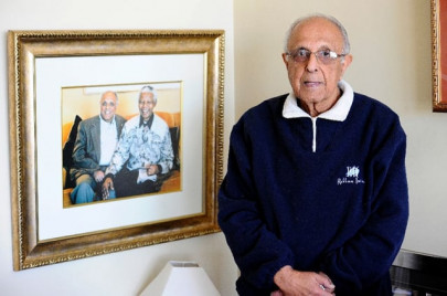 south african anti apartheid icon ahmed kathrada dead at 87 south african anti apartheid icon ahmed kathrada dead at 87