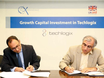 karandaaz pakistan joins hands with techlogix