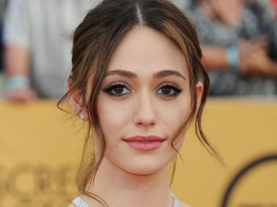shameless star emmy rossum s la home burglarised shameless star emmy rossum s la home burglarised