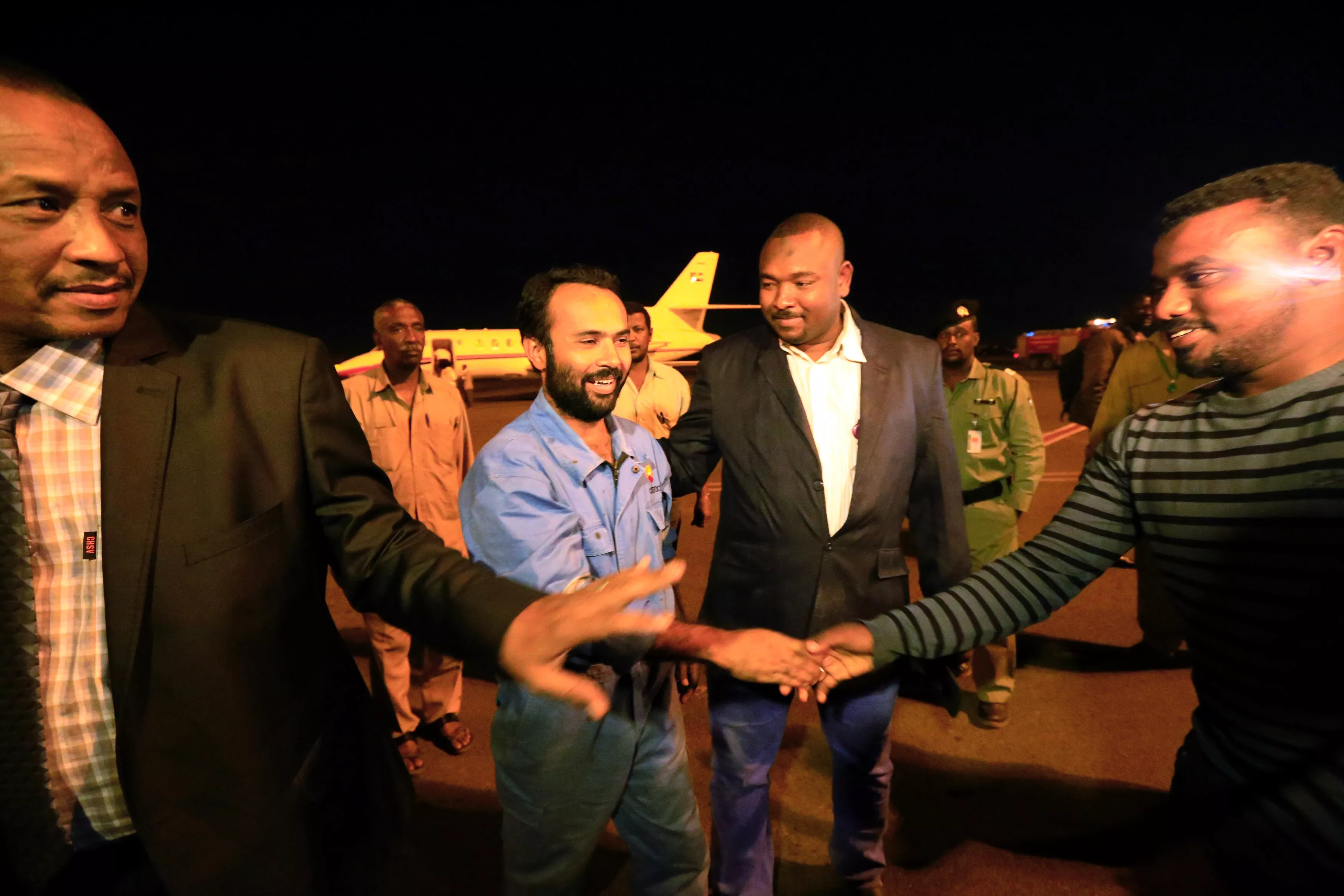 ayaz jamali who was kidnapped by rebels in south sudan was welcomed as he arrives after being release at khartoum airport photo reuters ayaz jamali who was kidnapped by rebels in south sudan was welcomed as he arrives after being release at khartoum airport photo reuters