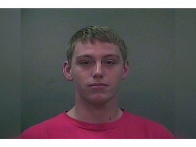 drunk us man s cheeky attempt to smuggle gun into prison fails