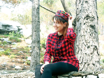 making inroads young women help revive folk music in g b